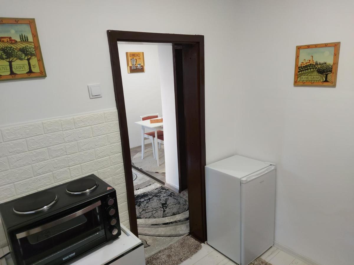 Lovely, Neat And Quite Apartment Dalia, Private Parking Sarajevo Exterior photo